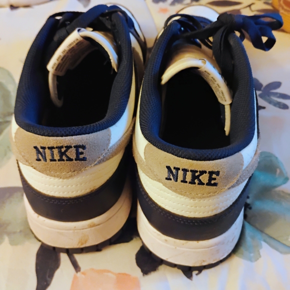 Nike Men's Blue and White Sneakers - Picture 2 of 6